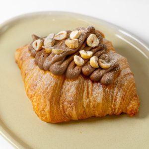 کروسان شکلات فندوق