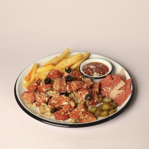 بشقاب سوسیس تخم مرغ
